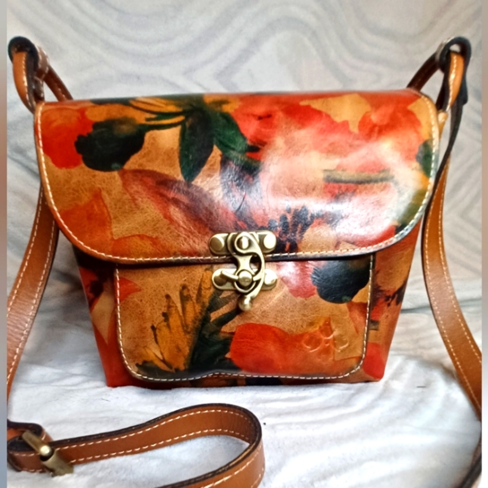 Patricia Nash 10th Anniversary Leandra Flap Crossbody EUC 10x8x5